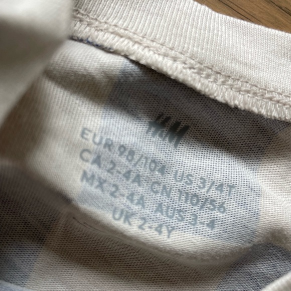 H&M checkerboard tee - New - Picture 3 of 4